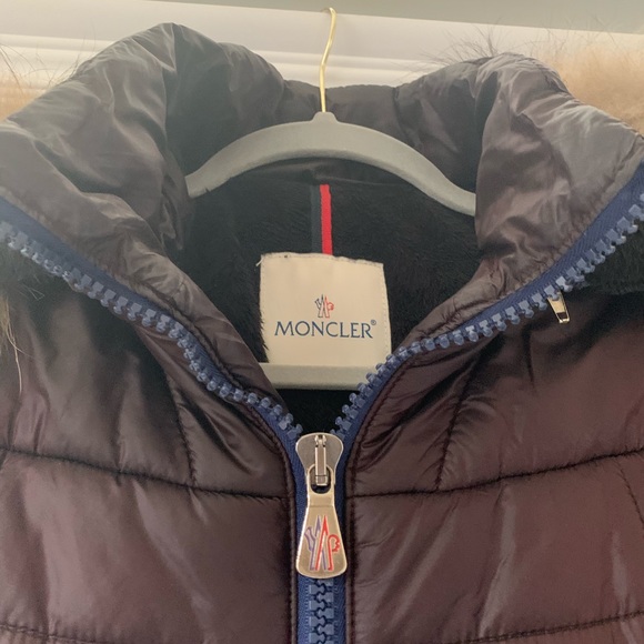 Puffer Jacket - Picture 3 of 9